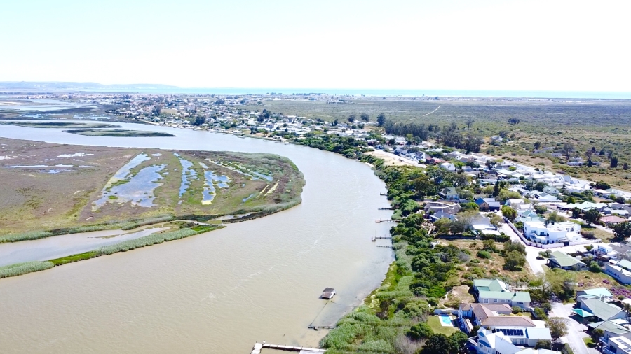 4 Bedroom Property for Sale in Velddrif Western Cape